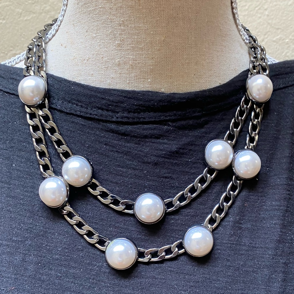 Nwt Pearl Necklace 11$